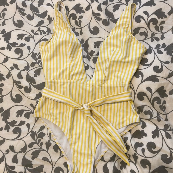 ⭐️2 for $25 ⭐️ Deep-V one piece Bathing suit - Picture 1 of 2